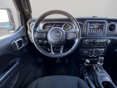 Certified 2022 Jeep Gladiator Sport image 12