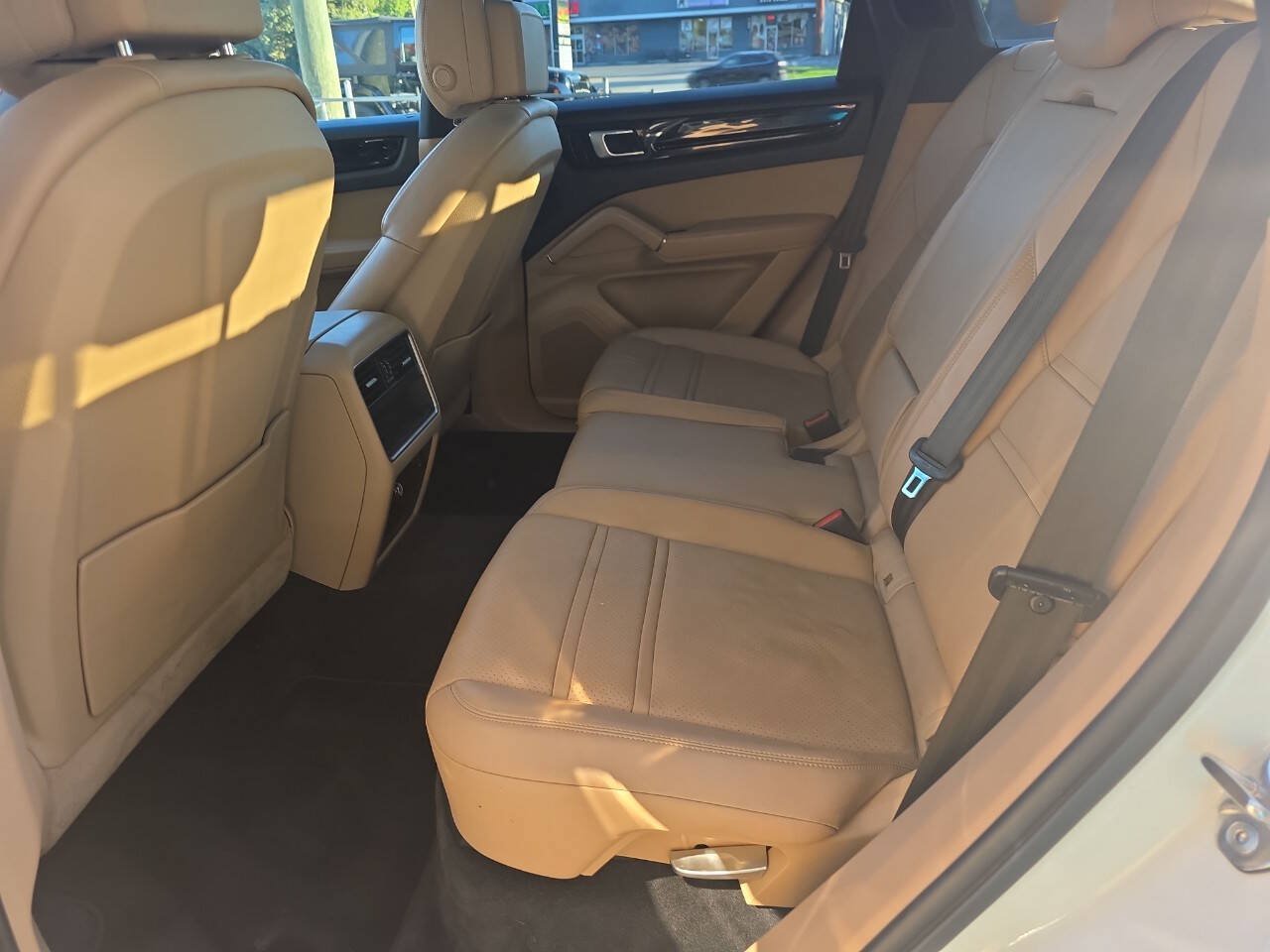 Used 2019 Porsche Cayenne AWD/4WD image 13