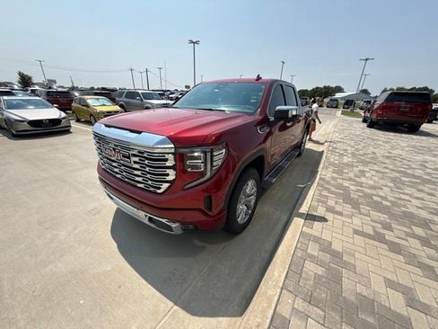 Used 2024 GMC Sierra 1500 Denali w/ Technology Package AWD/4WD image 7