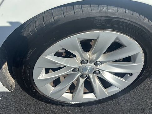 Used 2016 Tesla Model S 60 image 29