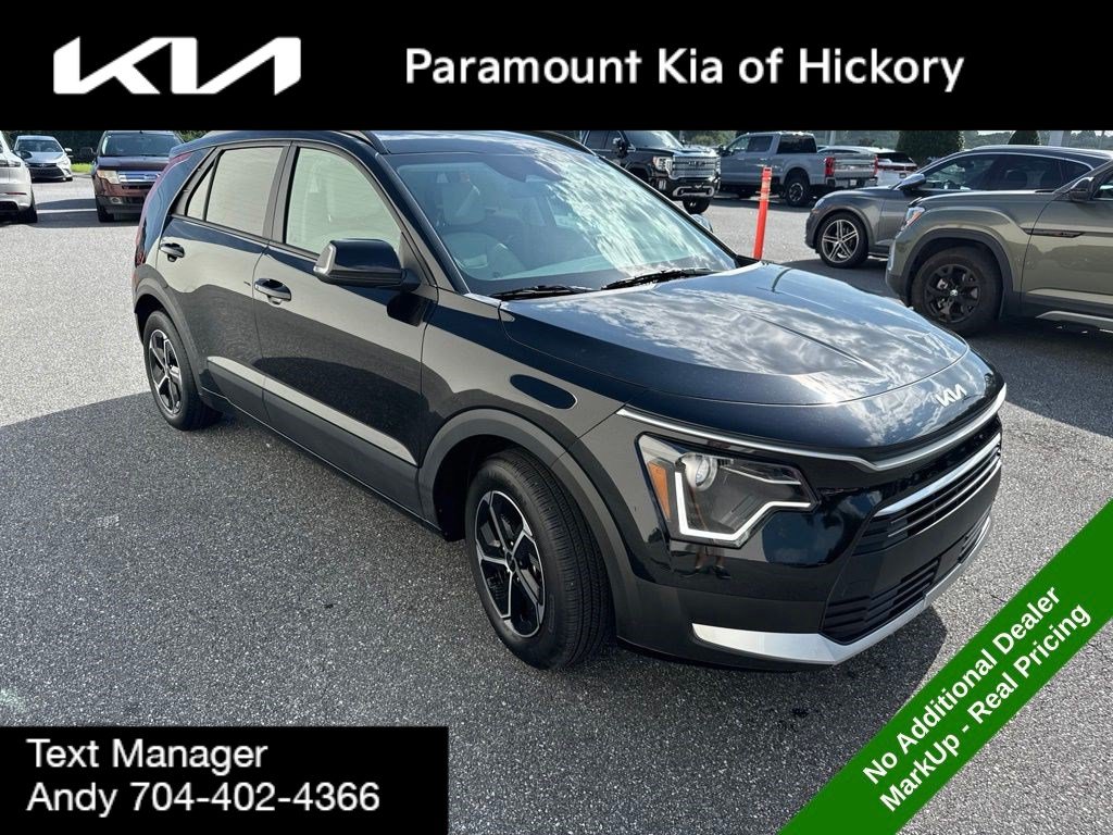 New 2025 Kia Niro EX FWD image 3