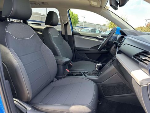 Used 2024 Volkswagen Taos SE image 10