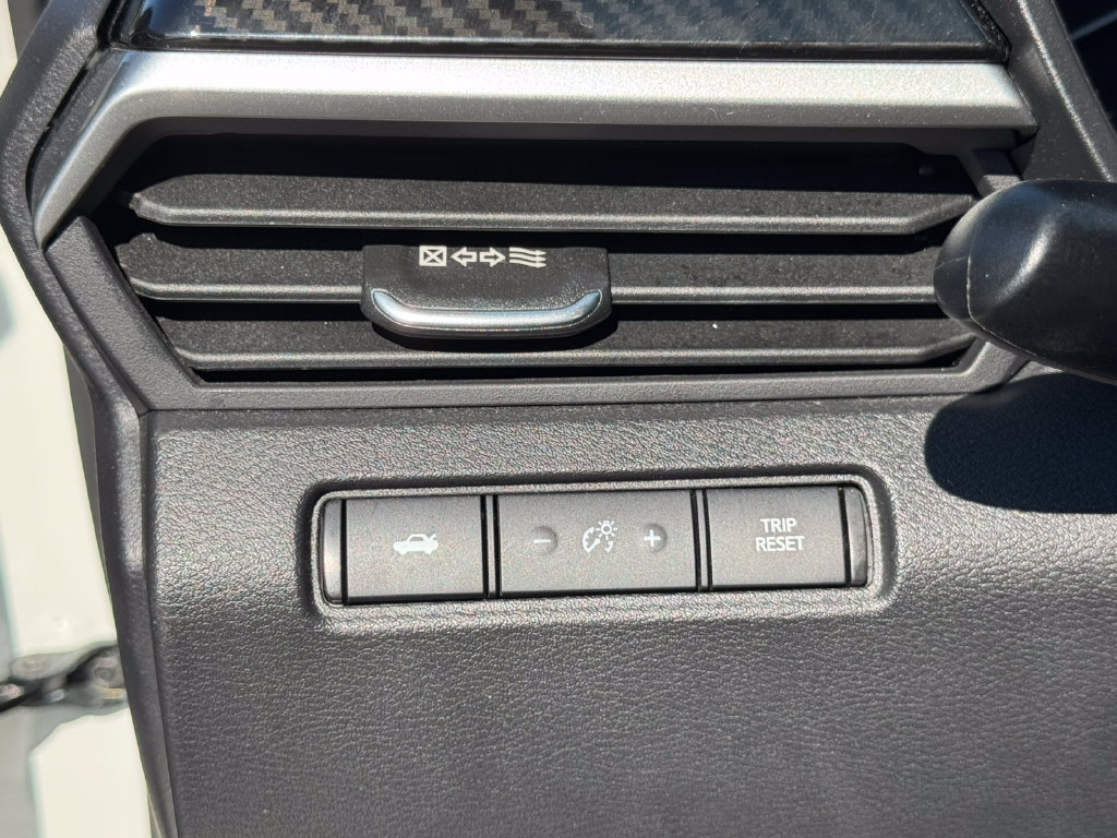 Used 2024 Nissan Altima 2.5 SR w/ SR Premium Package FWD image 35