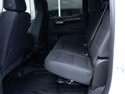 New 2026 GMC Sierra 1500 SLE image 24