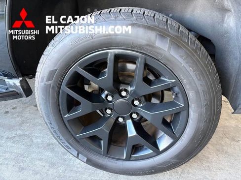 Used 2017 GMC Yukon SLE w/ SLE Value Package image 7