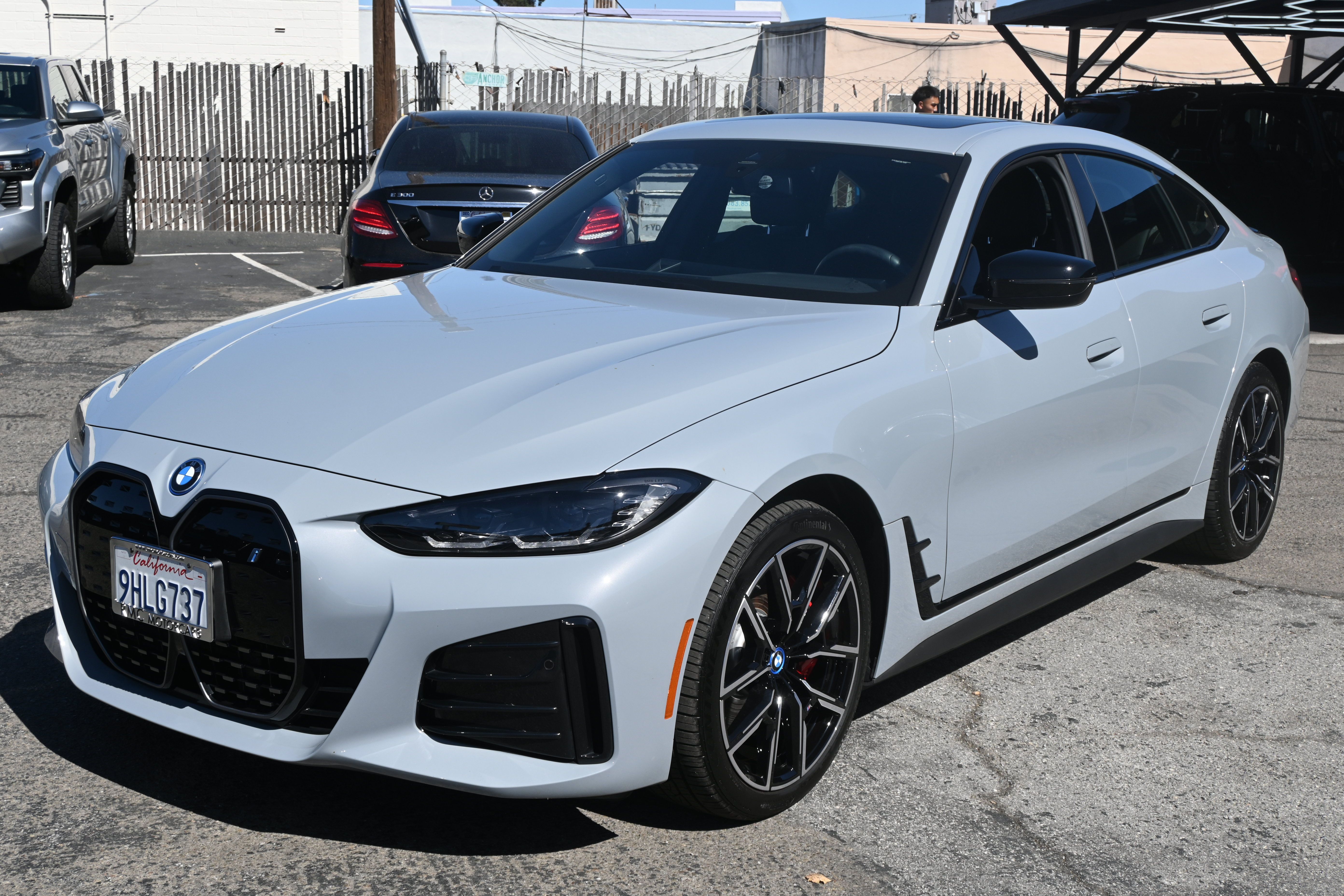 Used 2023 BMW i4 eDrive40 w/ M Sport Package RWD image 1