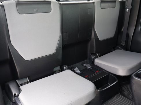 Used 2023 Toyota Tacoma SR5 image 18