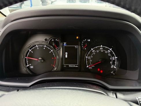 Used 2022 Toyota 4Runner SR5 Premium image 15