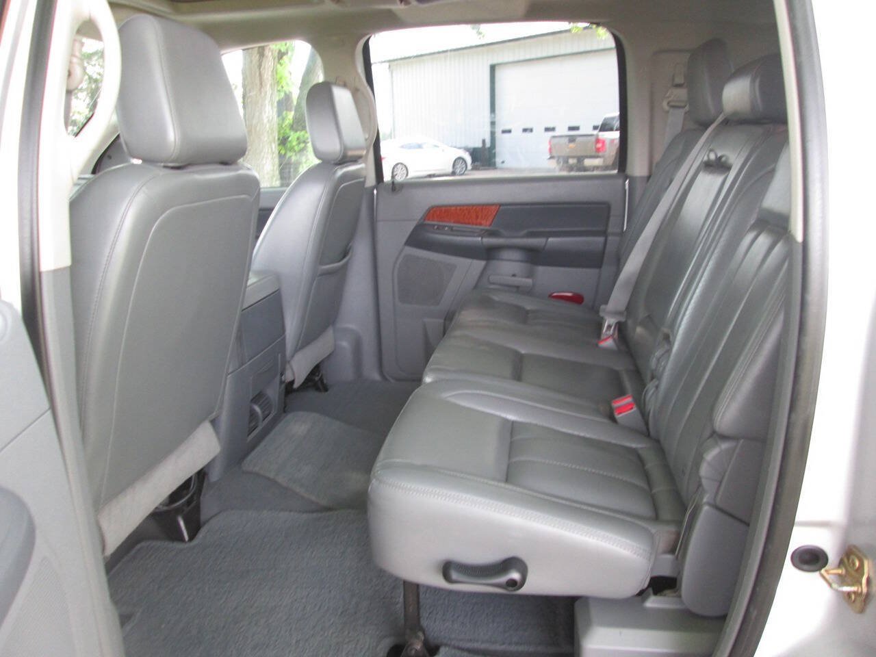 Used 2007 Dodge Ram 2500 Truck Laramie AWD/4WD image 22