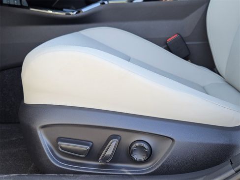 New 2026 Toyota Prius XLE image 18