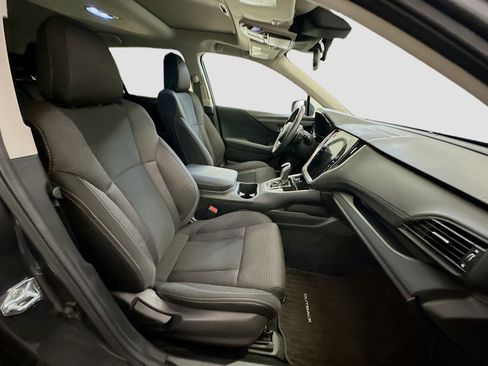 Used 2025 Subaru Outback Premium image 34