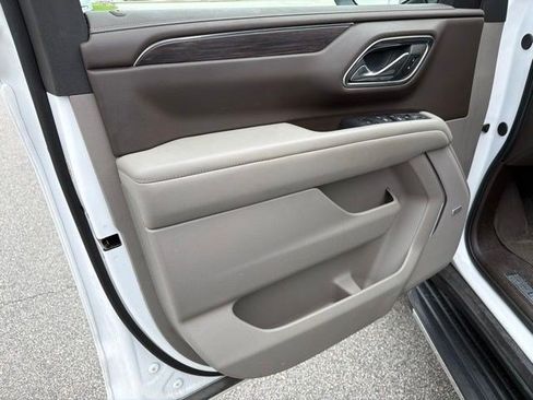 Used 2024 Chevrolet Tahoe LT AWD/4WD image 12