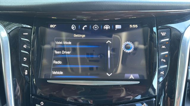 Used 2020 Cadillac Escalade ESV Premium Luxury w/ Escalade Sport Edition AWD/4WD image 22