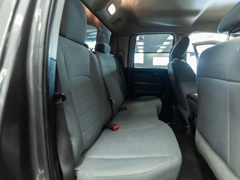 Used 2018 RAM 1500 Express RWD image 12