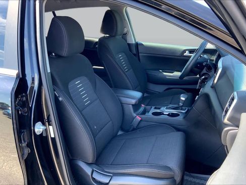 Used 2021 Kia Sportage LX w/ LX Fwd Popular Package image 9
