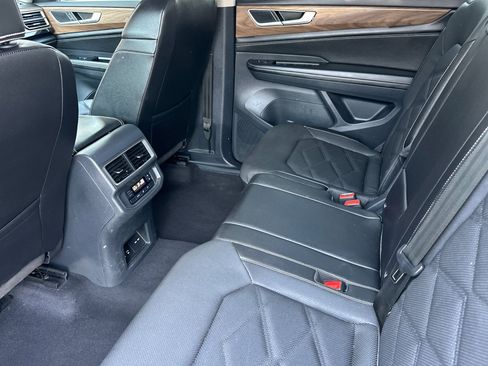 Certified 2024 Volkswagen Atlas SE AWD/4WD image 12