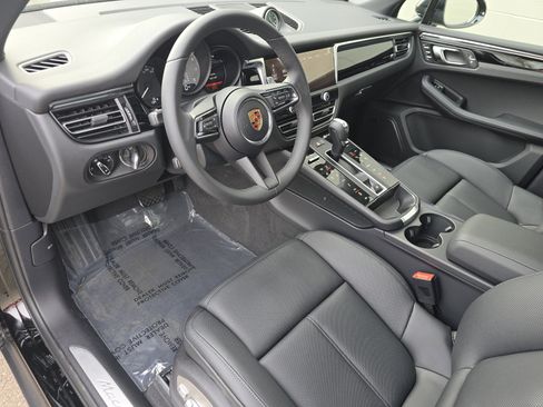 New 2026 Porsche Macan S image 4