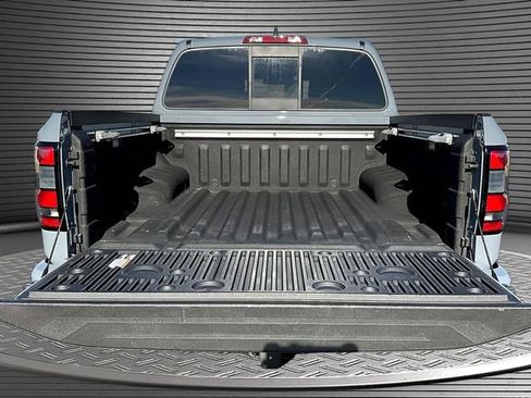 Used 2022 Nissan Frontier PRO-4X AWD/4WD image 7