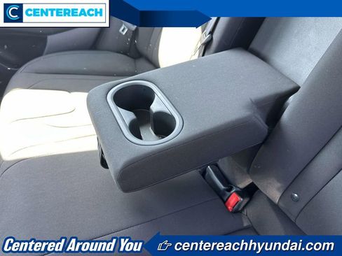 Used 2024 Hyundai Elantra SEL w/ Convenience Package FWD image 10