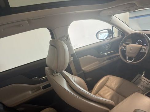 Used 2020 Lincoln Corsair AWD w/ Premium Package image 31