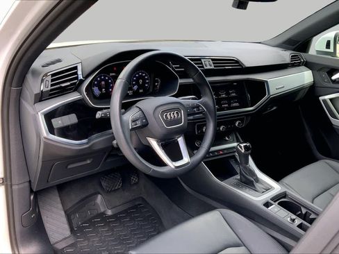 Used 2021 Audi Q3 2.0T Premium w/ Convenience Package AWD/4WD image 18