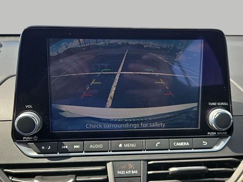 Used 2025 Nissan Altima 2.5 SV FWD image 20