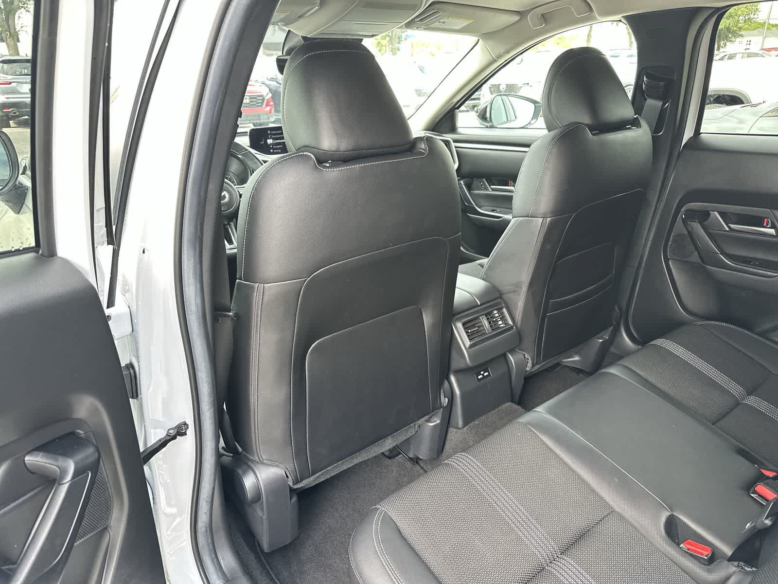 Used 2024 MAZDA CX-50 AWD 2.5 S w/ Accent Package image 17