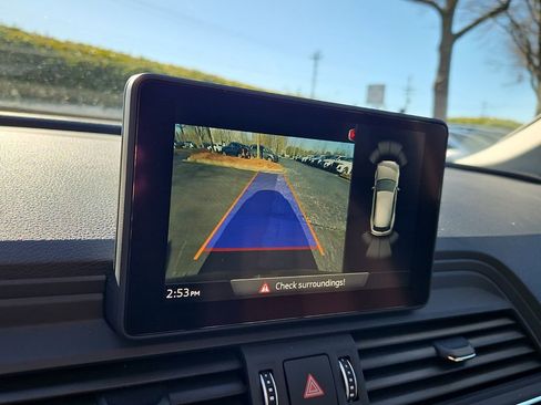 Used 2020 Audi Q5 2.0T Premium w/ Convenience Package image 23