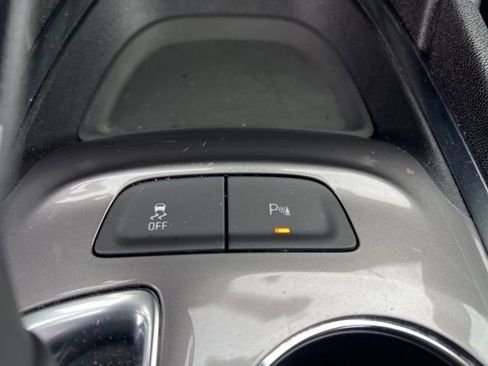 Used 2024 Chevrolet Malibu LT image 21