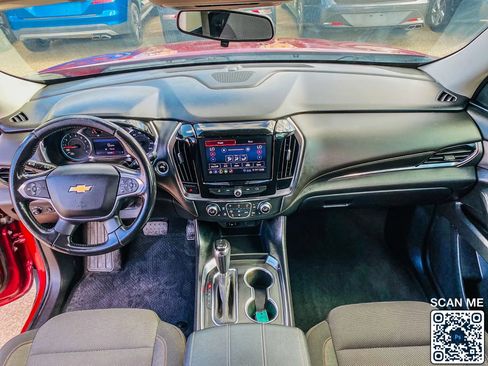 Used 2020 Chevrolet Traverse LT FWD image 16