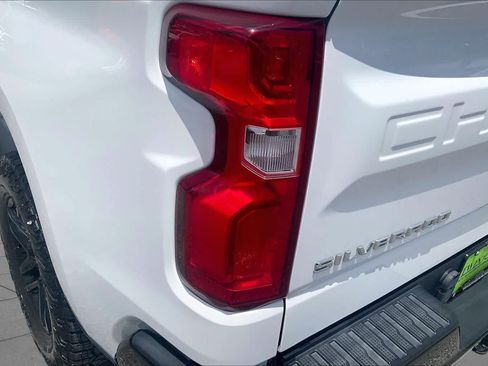 Used 2023 Chevrolet Silverado 1500 LT Trail Boss w/ Convenience Package II AWD/4WD image 29