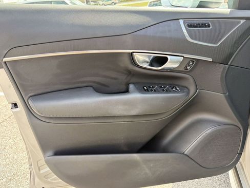 Used 2020 Volvo XC90 T6 Momentum w/ Protection Package Premier image 22