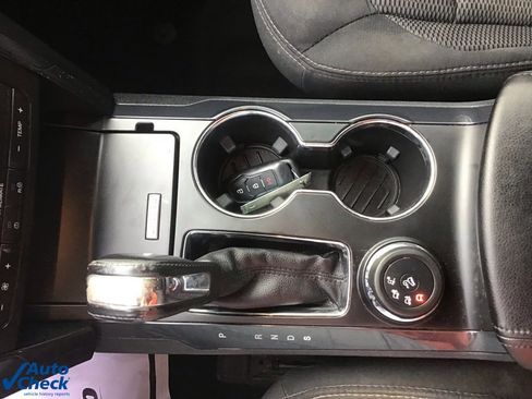 Used 2017 Ford Explorer XLT image 40