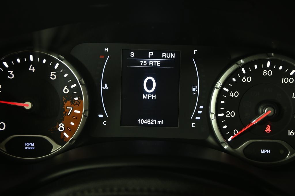 Used 2018 Jeep Renegade Latitude w/ Cold Weather Group AWD/4WD image 25