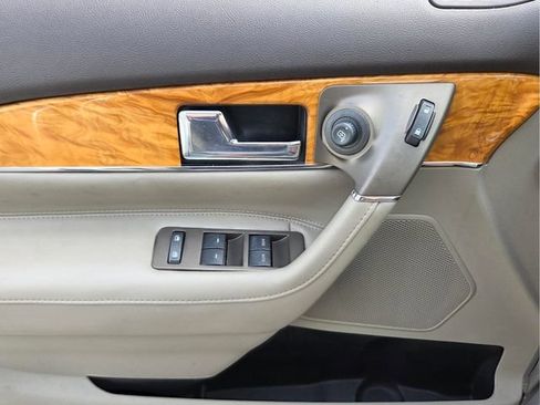 Used 2013 Lincoln MKX FWD image 35