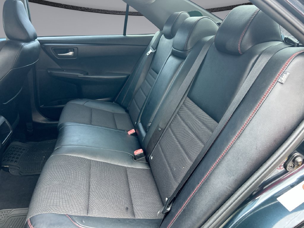 Used 2016 Toyota Camry SE FWD image 26