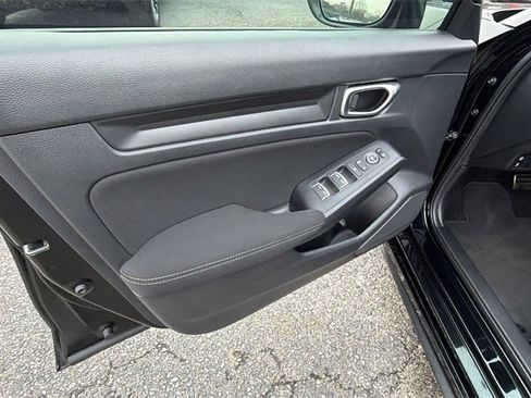 Used 2023 Honda Civic Sport image 11