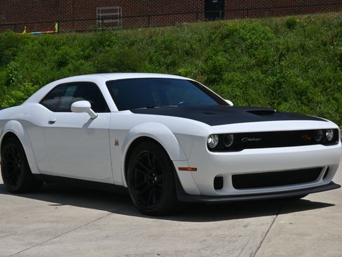 Used 2021 Dodge Challenger R/T Scat Pack image 11
