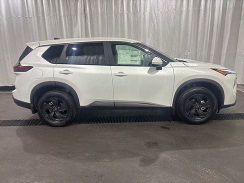 New 2026 Nissan Rogue SV AWD/4WD image 2
