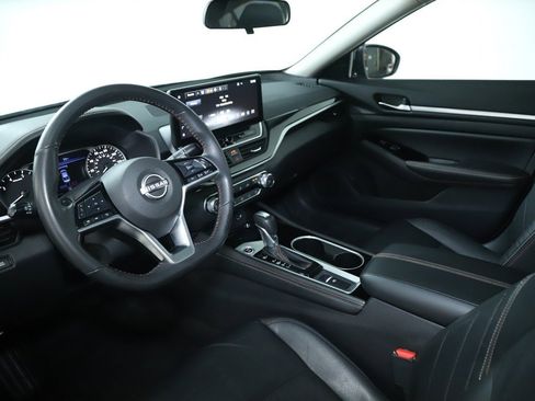 Used 2024 Nissan Altima 2.5 SR w/ SR Premium Package image 19