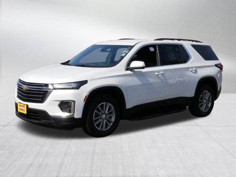 Used 2023 Chevrolet Traverse LT FWD image 4