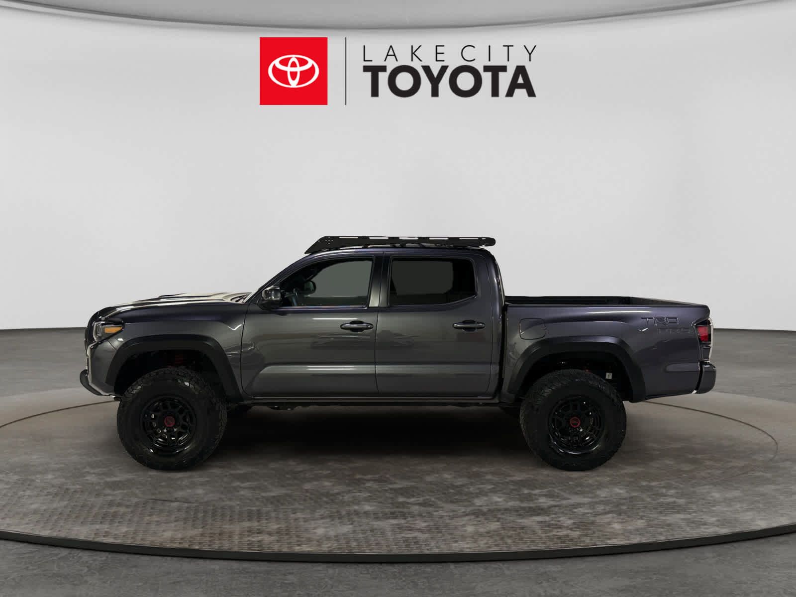 Used 2022 Toyota Tacoma TRD Pro AWD/4WD image 3
