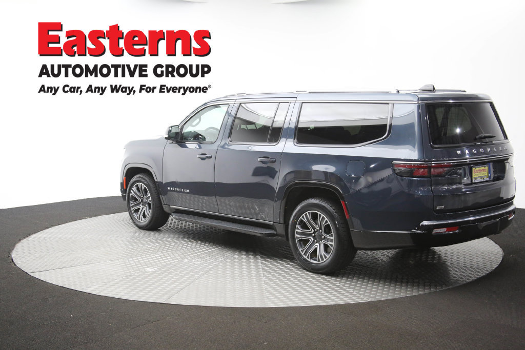 Used 2024 Jeep Wagoneer L Series II w/ Flexible Seating Group RWD image 71