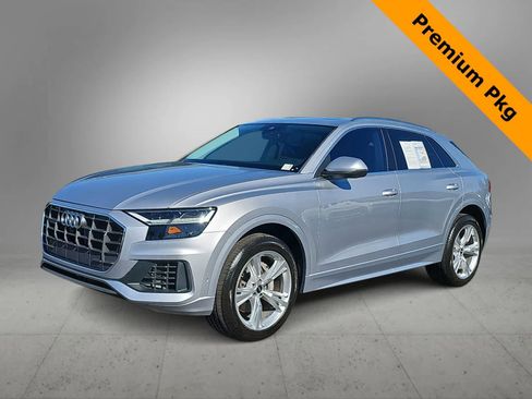 Used 2022 Audi Q8 Premium image 4
