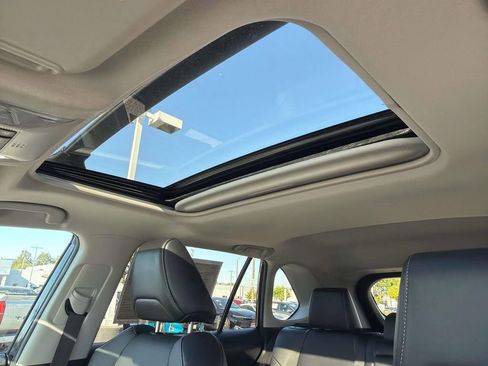 Certified 2022 Toyota RAV4 XLE Premium AWD/4WD image 9