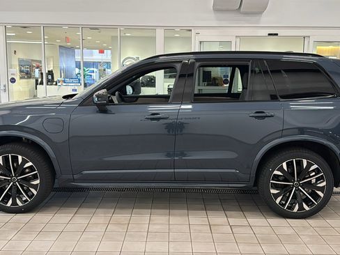 New 2026 Volvo XC90 T8 Ultra w/ Protection Package AWD/4WD image 8