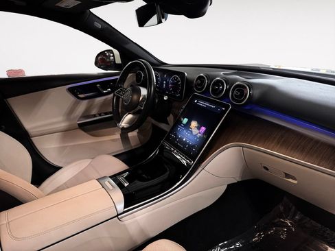 Used 2025 Mercedes-Benz C 300 Sedan image 9