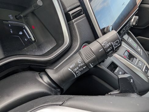 Used 2022 Honda CR-V Touring image 27