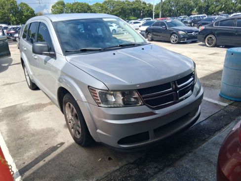Used 2013 Dodge Journey American Value Package FWD image 2