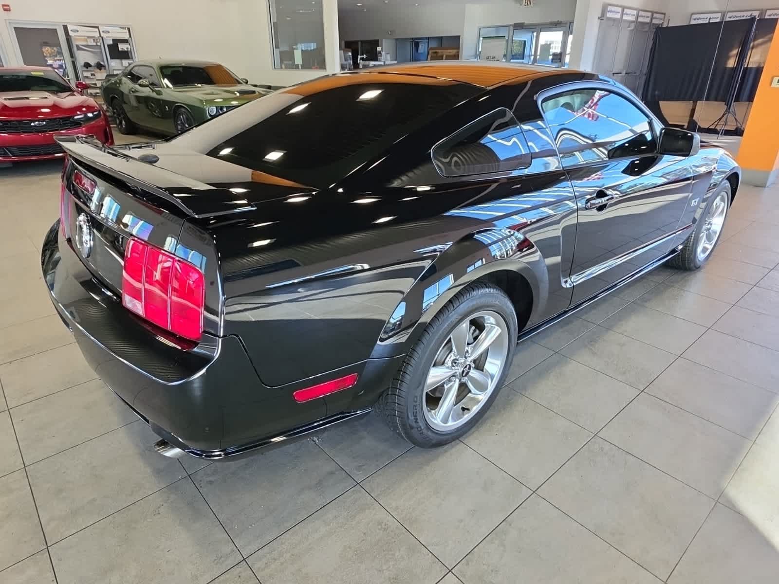 Used 2008 Ford Mustang GT RWD image 6